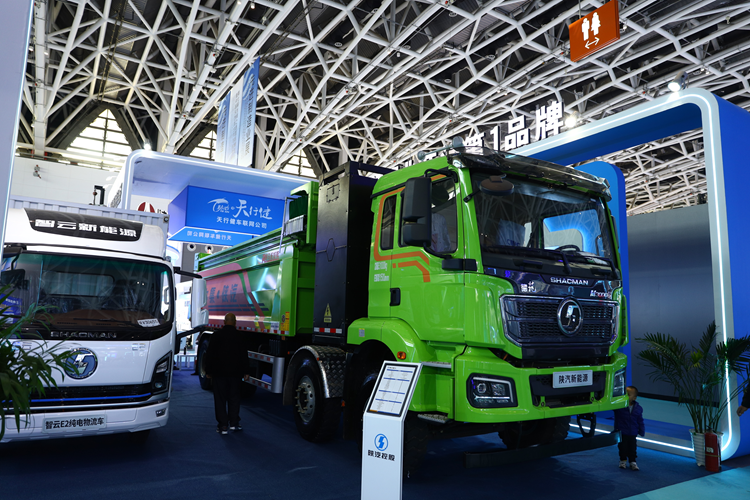 陕汽德龙m3000e纯电动自卸车