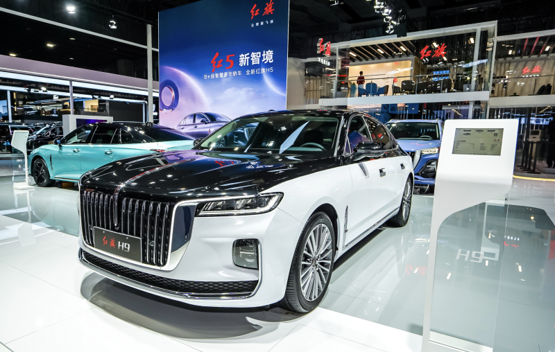 红旗车 国产的 真漂亮 超强阵容亮相广州车展尽显豪华风范-新浪汽车