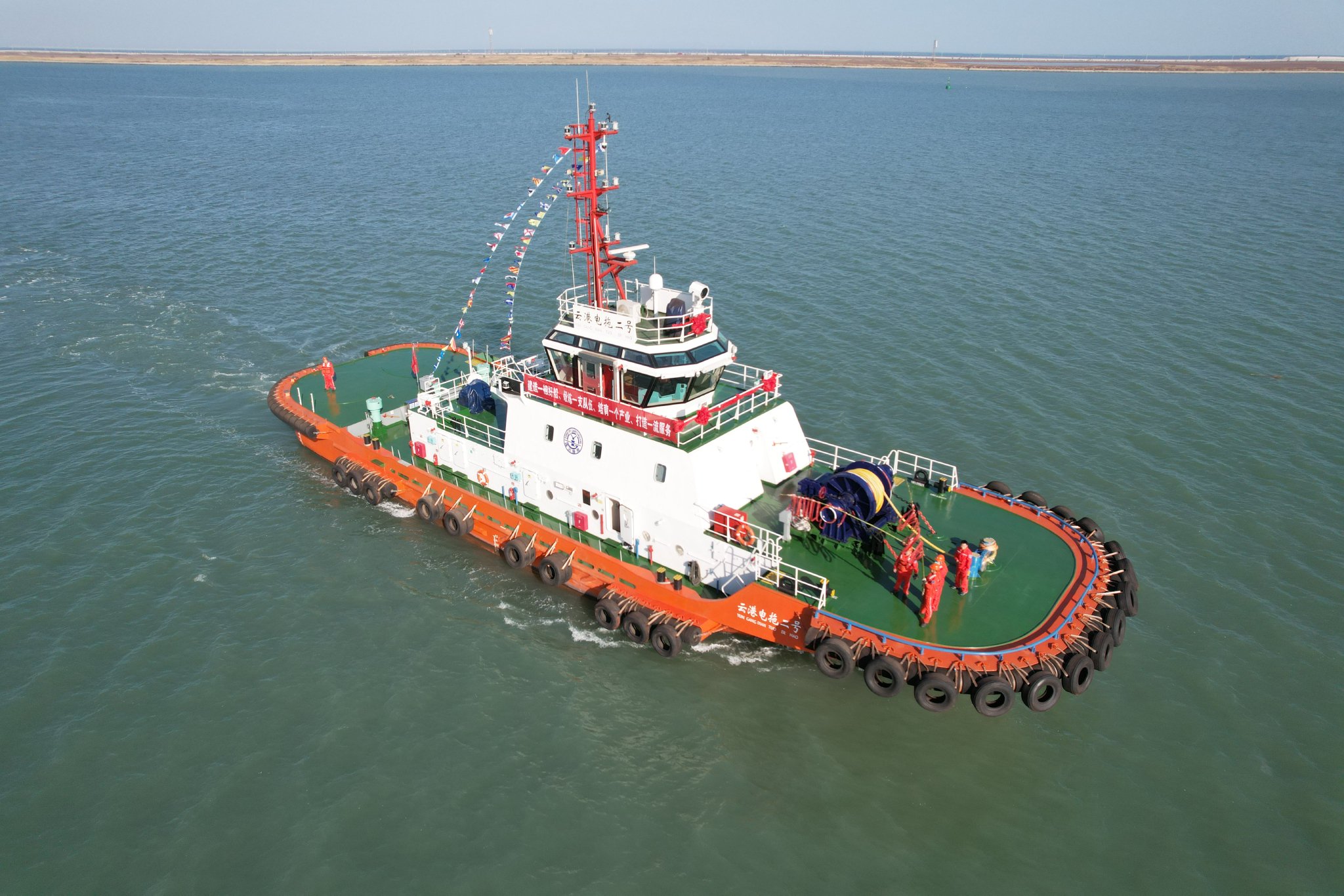 5400匹马力纯电拖船交付使用