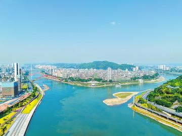 俯瞰宜宾三江口.罗顺摄