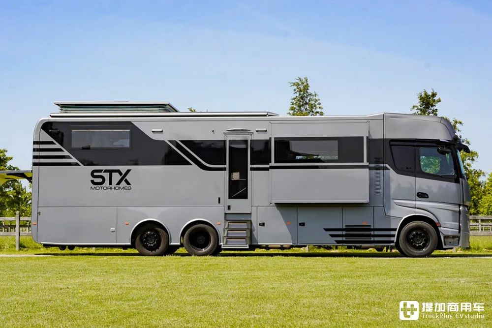 双拓展舱升顶车尾带车库欧洲房车龙头stx打造的奔驰actrosl重卡房车