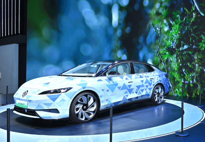 在新能源汽车的未来发展布局上