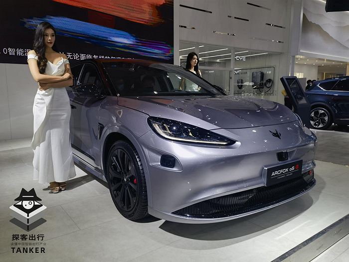 图 / 极狐阿尔法s华为hi先行版