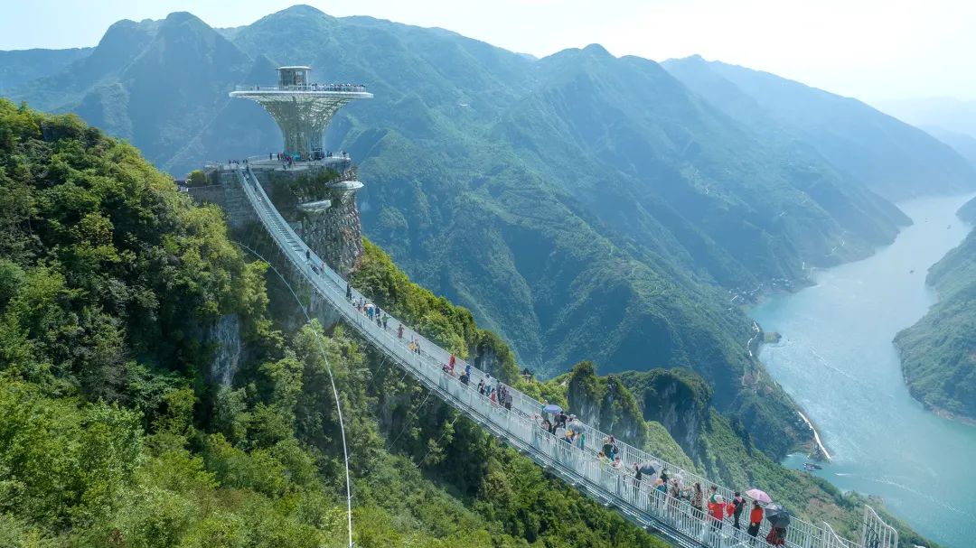 巫峡口景区游人如织.(巴东县文旅局供图)