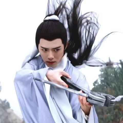 方逸伦在《一念关山》中的回眸镜头太迷人了!|方逸伦|镜头_新浪新闻