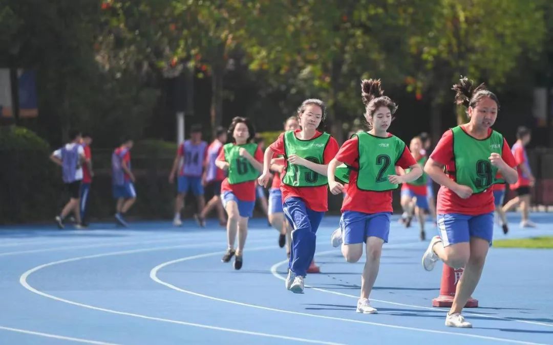 "良好即满分",让中考体育无需"卷" | 新京报快评