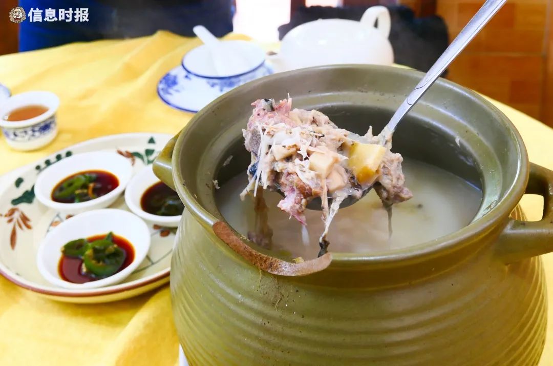 记者翻查资料得知,勒苋菜又被称为刺苋,野苋菜,生于田边或野地.