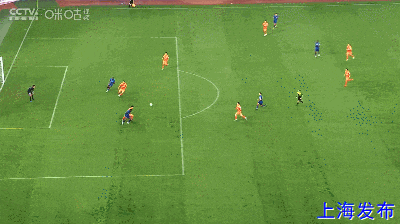 马莱莱头球到了禁区左侧，于汉超小角度推射进球