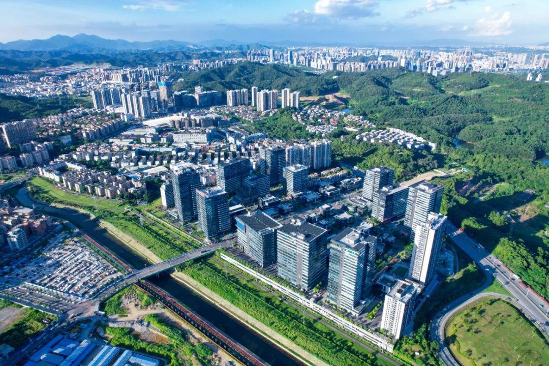 探寻鹏城外溢产城链条 解密东莞凤岗天安数码城发展之道|深圳市_新浪