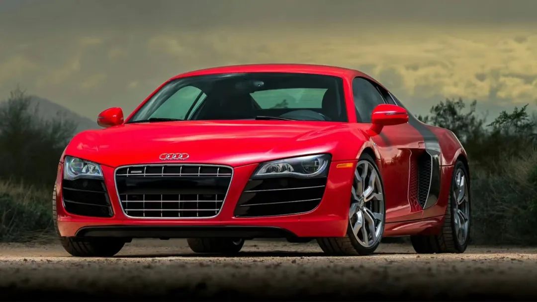 无数男孩的梦想之车,中置v10 四驱,明年停产,想买的抓紧了!-新浪汽车