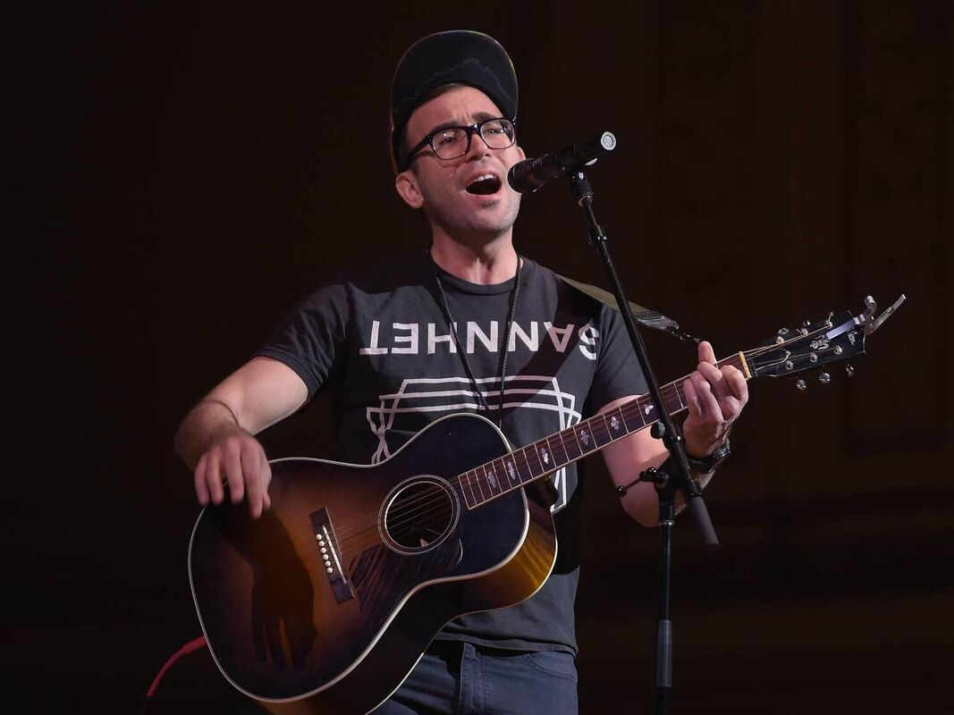 21世纪最好的民谣诗人,把新专辑送给死去的爱人|javelin_新浪财经