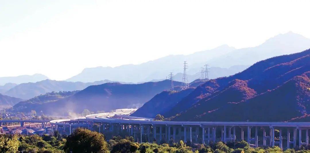 沿着国道109新线高速看门头沟丨每一眼,都是绝美画面!