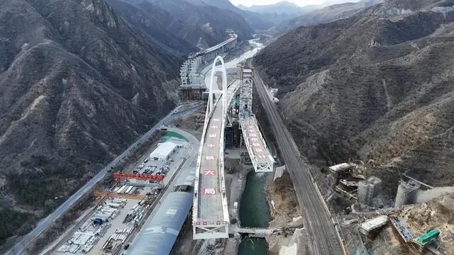 图为国道109新线高速公路工程安家庄特大桥.(门头沟区委宣传部供图)