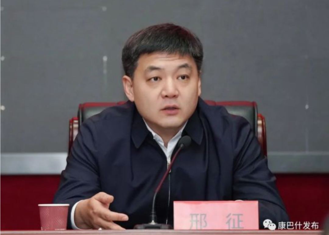 邢征曾是"网红"书记,2022年7月,他在网上出镜表演