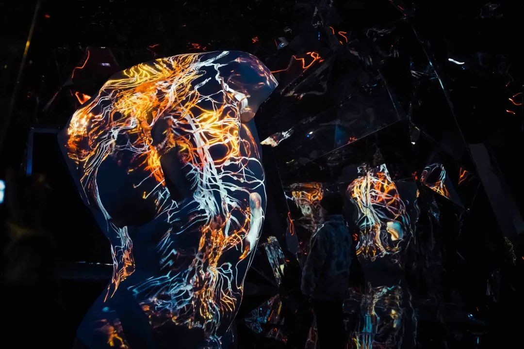 三体沉浸式艺术展在蓉开展|三体_新浪财经_新浪网