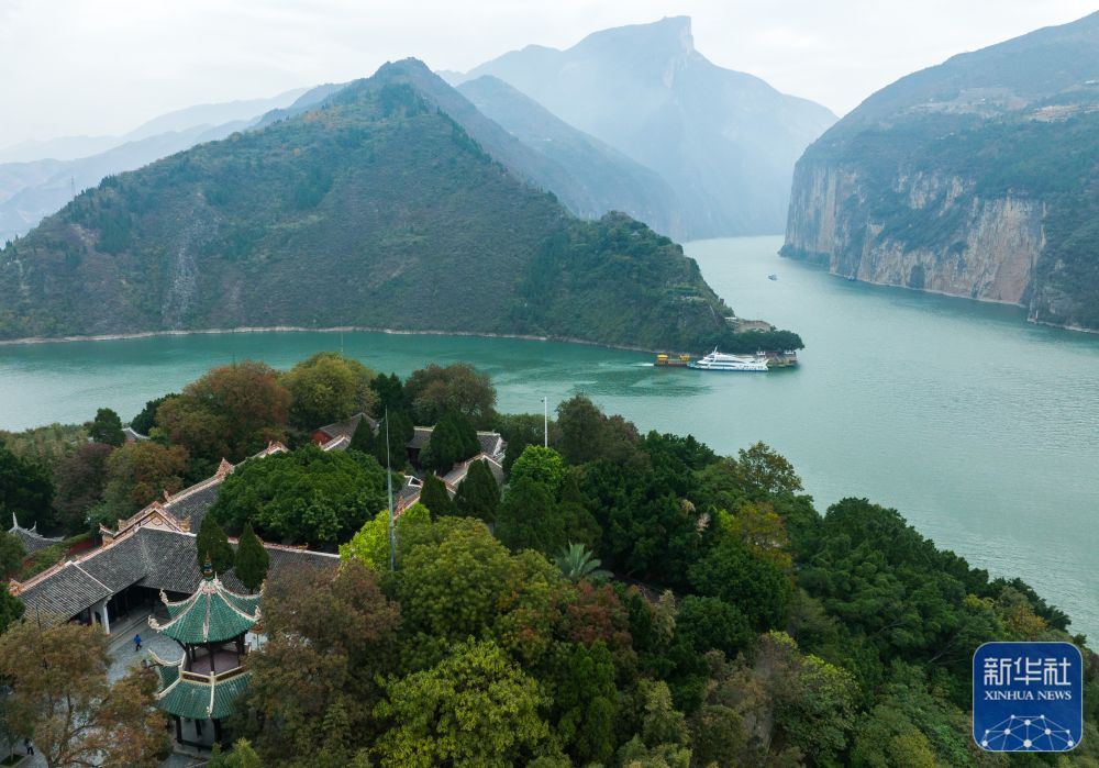 11月29日拍摄的重庆市奉节县白帝城及周边风光(无人机照片).