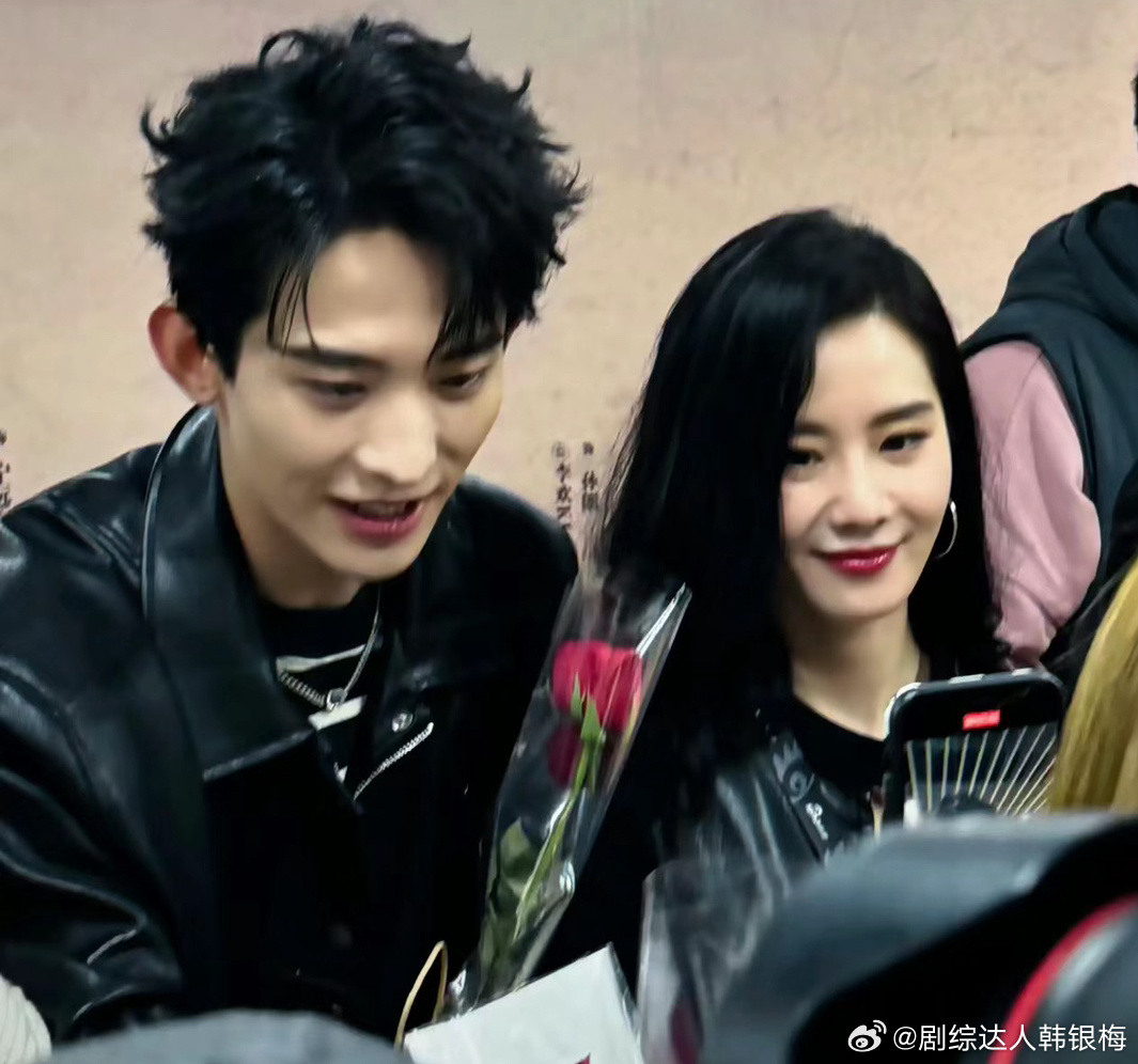 刘诗诗委婉拒绝刘宇宁 新婚夫妇和他们的伴郎？|刘诗诗|刘宇宁_新浪新闻