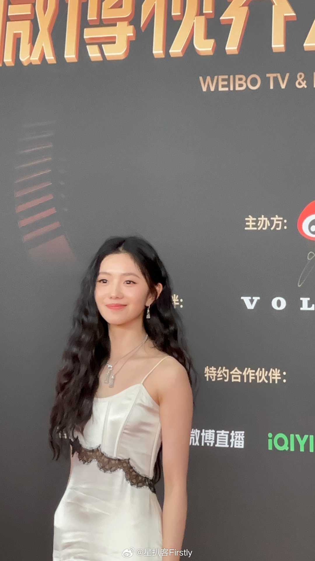 刘浩存 想看浩存妹妹的《脱轨》!|脱轨|刘浩存|视界_新浪新闻