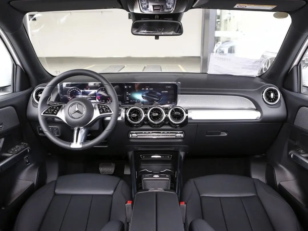 2.0T四驱，降幅超8万，外观大气用料厚道，但配置一般，值吗？