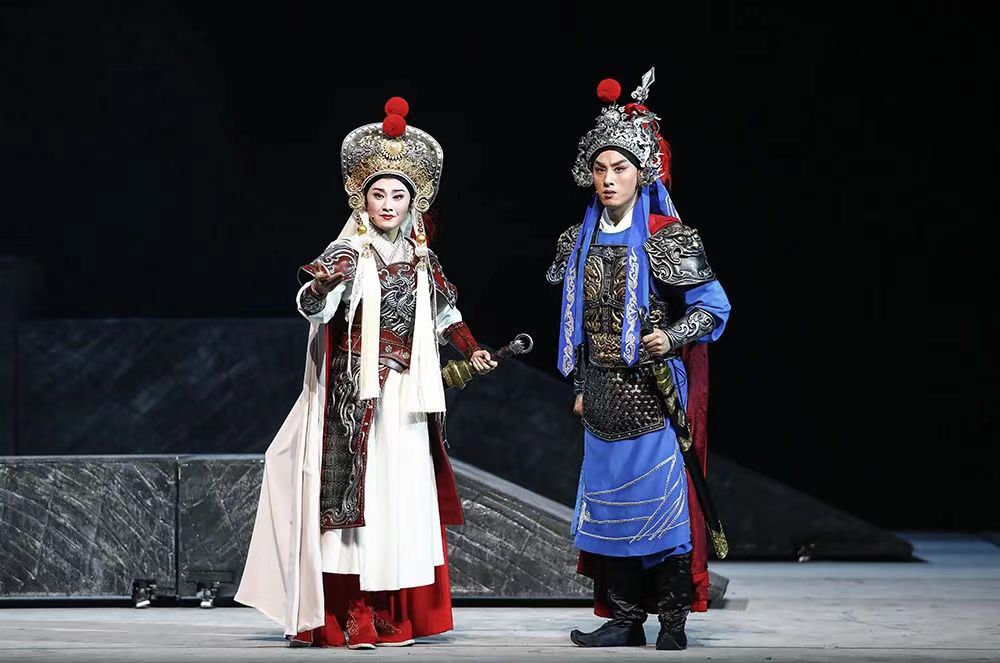 评剧《木兰从军》首演,名家王丽京助阵青年演员塑造传奇人物|评剧|木兰从军|花木兰|名家_新浪新闻