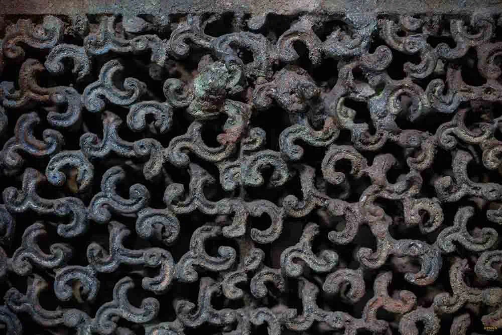 对研究古代科技意义非凡时代最早的失蜡法大型铸件专家认为云纹铜禁是