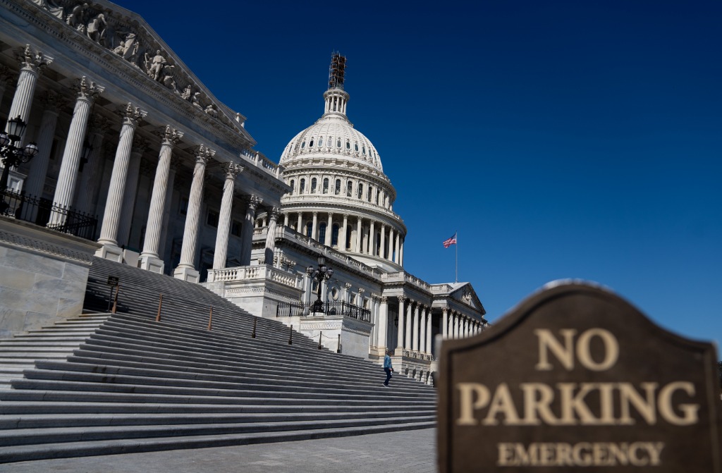 美两党商议援乌陷僵局 泽连斯基取消视频参会|共和党_新浪财经_新浪网