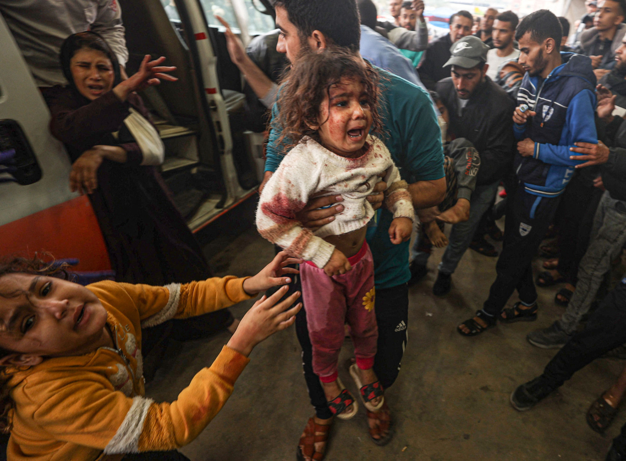 早安·世界|风暴"米昌"已致印度泰米尔纳德邦17人遇难|印度_新浪财经