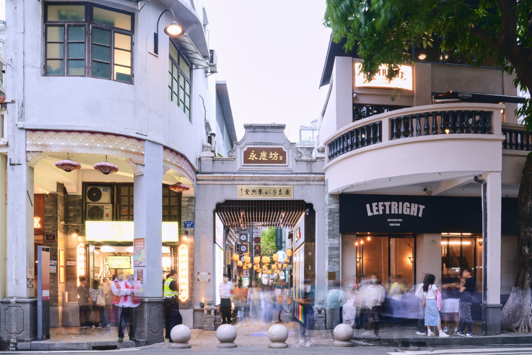 保留原有街巷肌理的绣花功夫",永庆坊从危楼区重新恢复为"广州最美