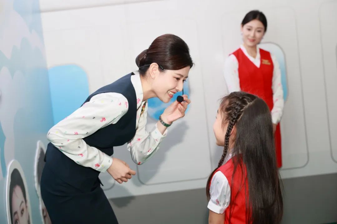 深圳航空精彩亮相首届儿童友好博览会