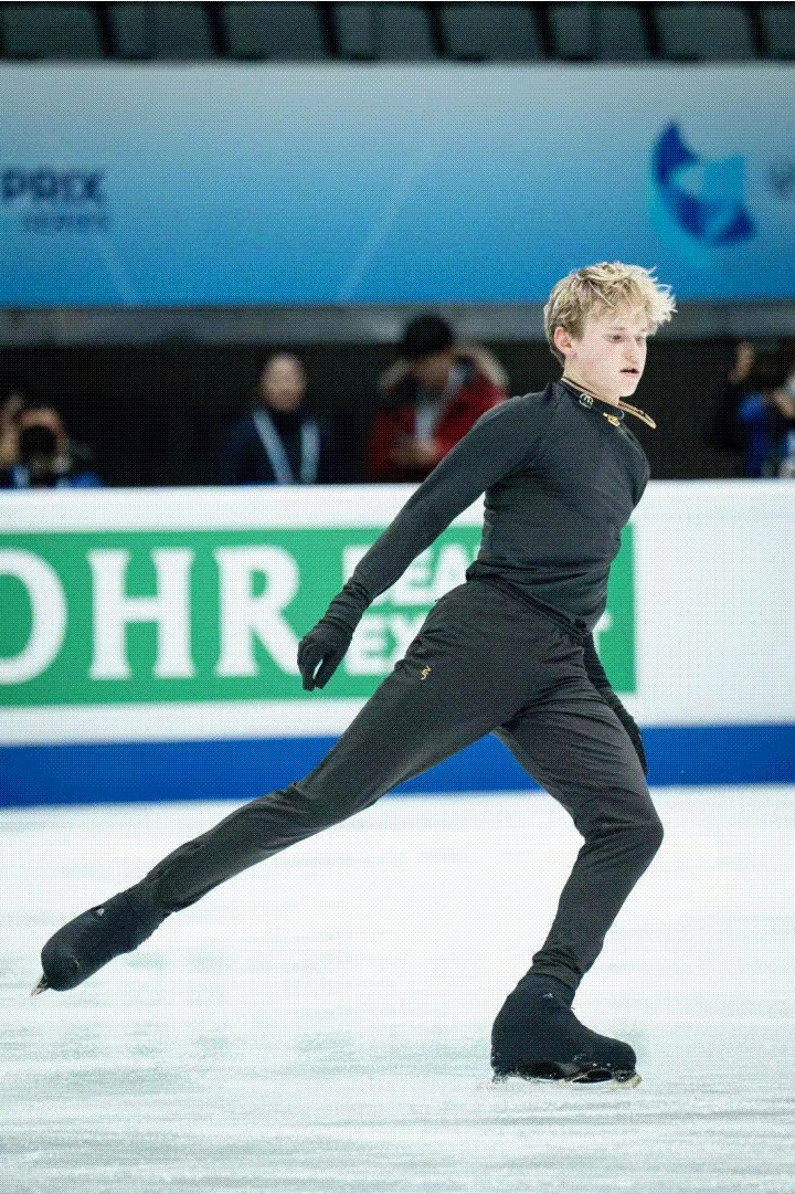 马里宁在比赛中。（组委会供图）