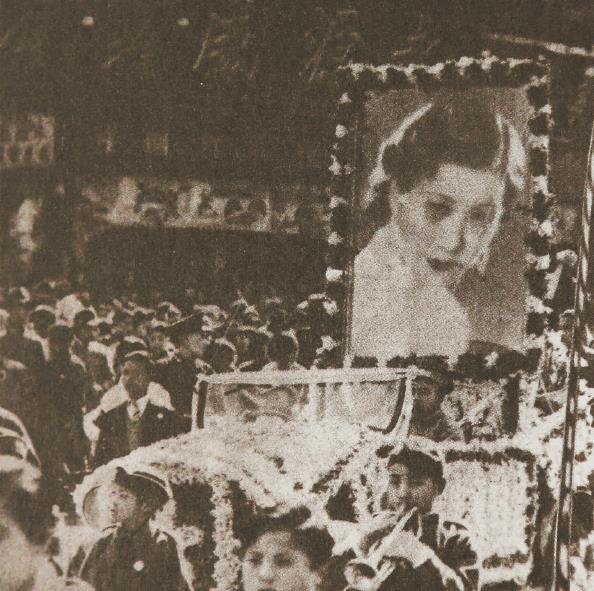 1935年3月，阮玲玉出殡。被《纽约时报》称为“世纪最大葬礼”