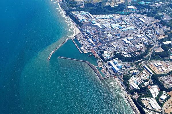 当地时间8月24日，东京电力公司福岛第一核电站核污染水被排放到海洋中。图源：视觉中国