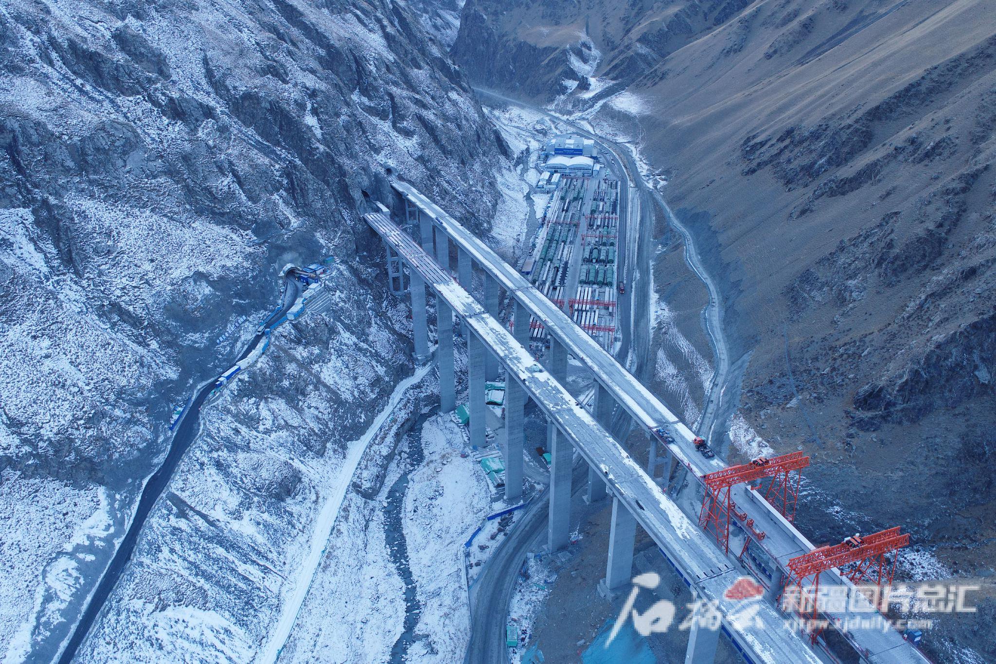 吹响项目建设冲锋号丨乌尉高速巴拉提特大桥右幅完工|新疆_新浪财经