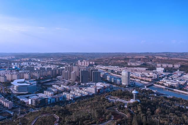 内蒙古鄂尔多斯准格尔旗薛家湾镇风光.图源:东方ic