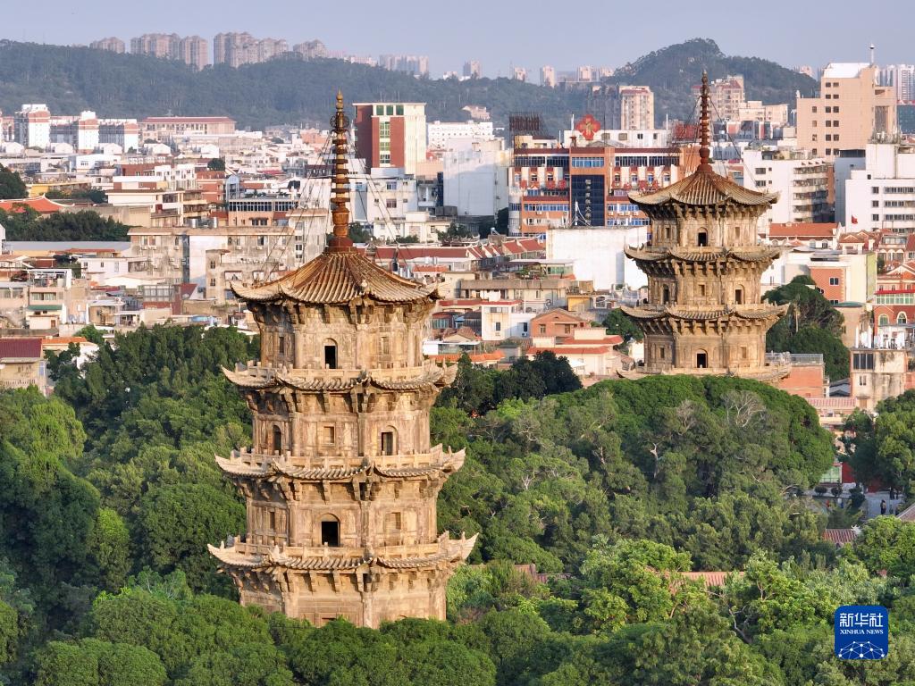 之眼瞰祖国——瞰闽南海丝文脉---泉州开元寺及东西塔(无人机全景照片