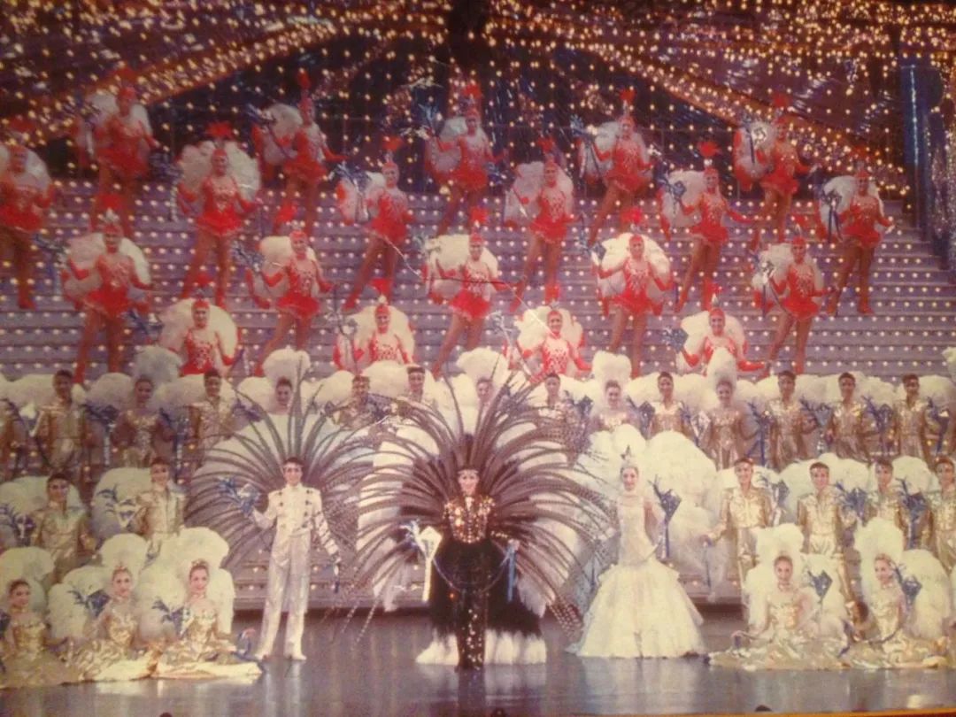 从"纯女天堂"到"厌女大户",宝冢就快装不下去了