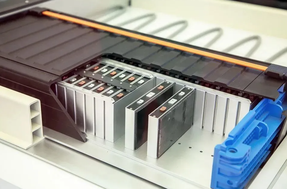 圆柱形方形及软包锂电池包谁是未来主流电池