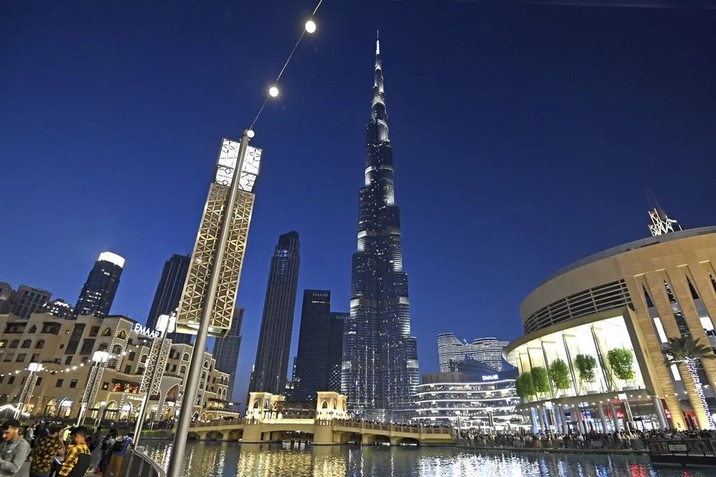 "迪拜或跻身顶级金融中心,中国人功不可没"