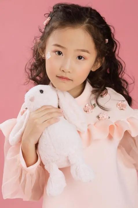 2024《两岸小围炉少儿春节大联欢》小主持人风采展--吴萱萱:以梦为马