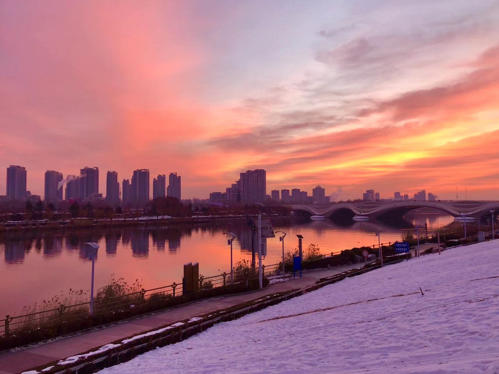 北京的朝霞和你说早安|北京市_新浪财经_新浪网