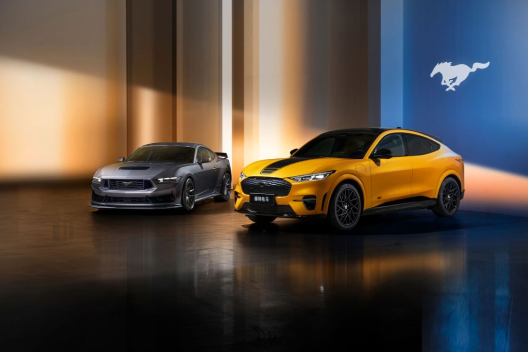 突击赛道游走街道30万级的mustang如何演绎全能