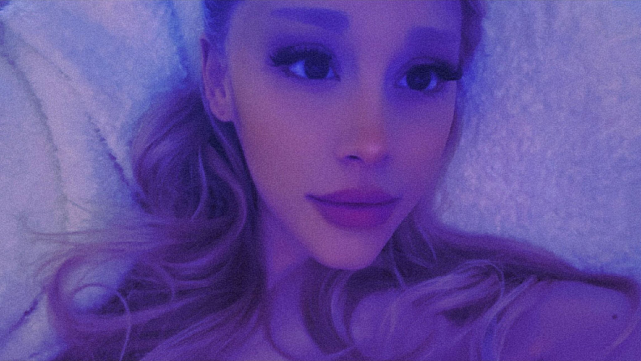 A妹自曝超美新自拍!坐等新专辑明年发行!|爱莉安娜·格兰德|Ariana Grande_新浪新闻