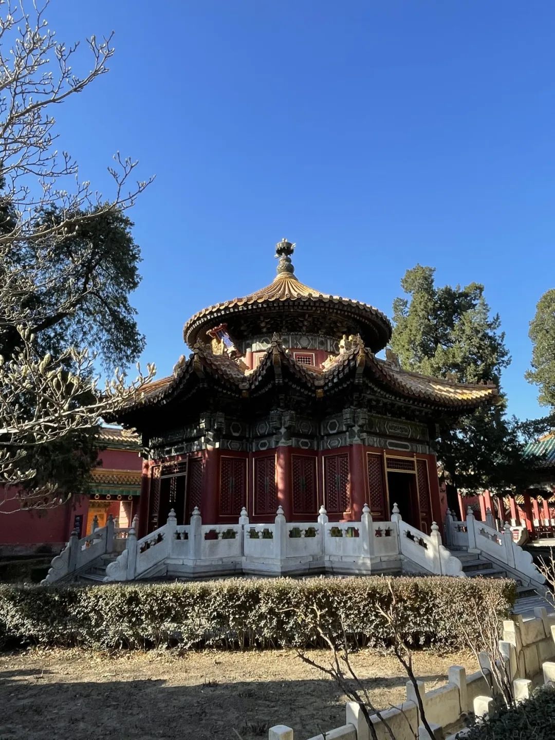 图 &nbsp;20-3 故宫御花园千秋亭