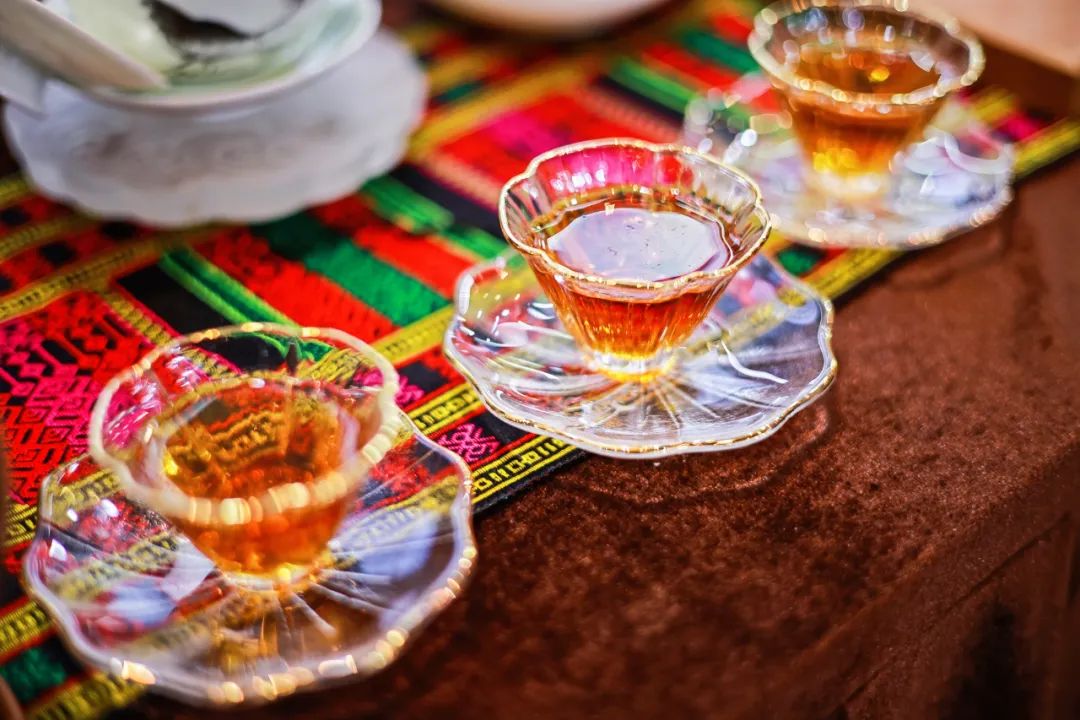 三亚首次举办国际茶荟院士专家茶企共聚天涯话丝路茶语