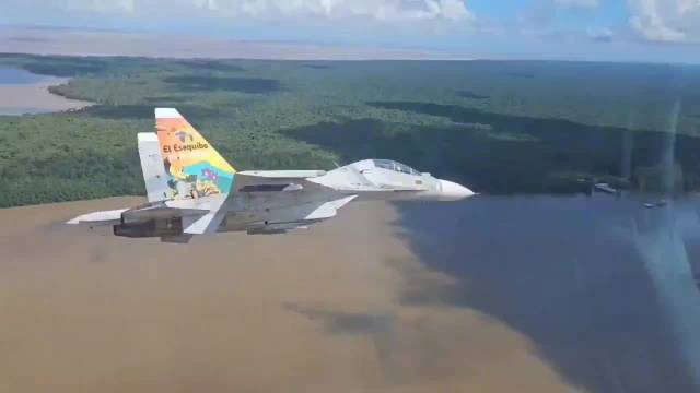 委内瑞拉空军装备的苏-30MK2战机……|委内瑞拉空军|苏-30MK2_新浪新闻