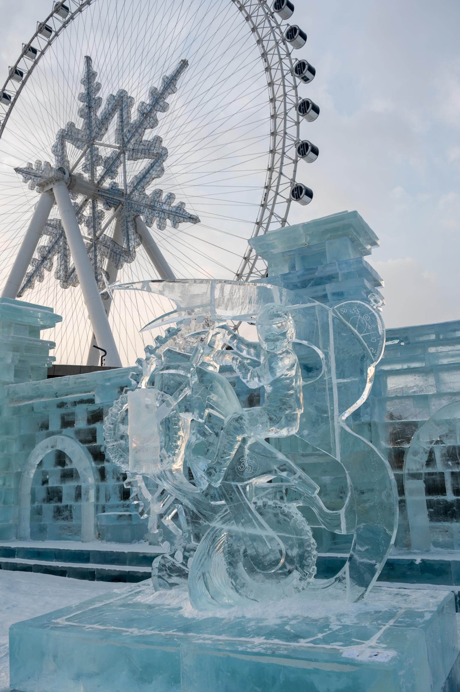 第三十五届中国·哈尔滨国际冰雕比赛收官