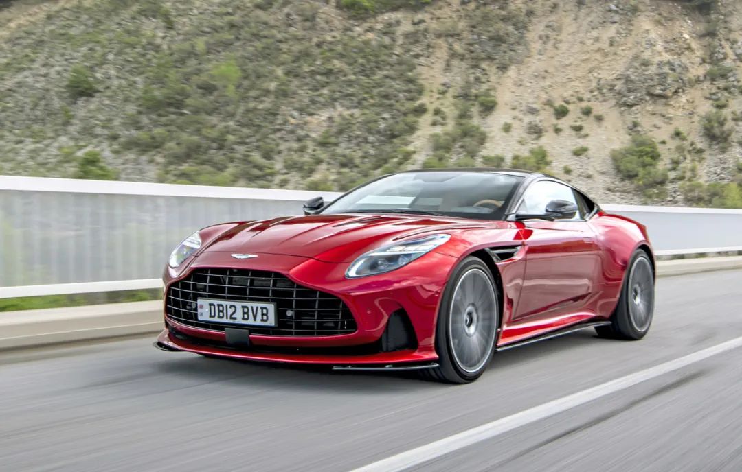 德味再进化阿斯顿马丁db12