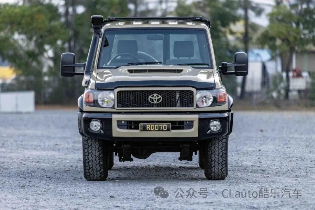 双门短轴丰田70系列,经典硬核越野suv | 酷乐汽车