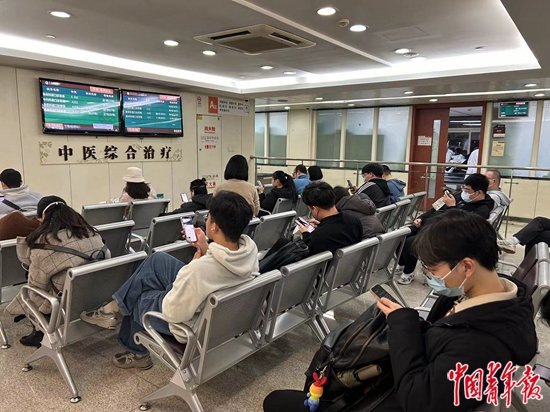 我把闲置房子给亲妹住，带娃回去过年，她竟收我300一晚房租