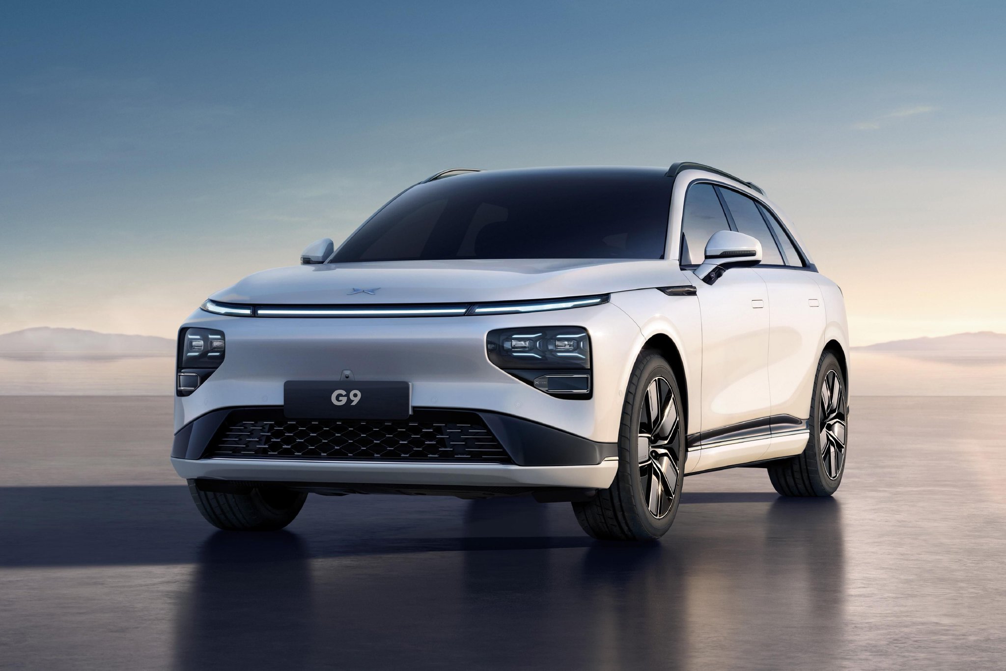 定位35万级智驾大七座 小鹏x9加速品牌向上&毛利率增长-新浪汽车